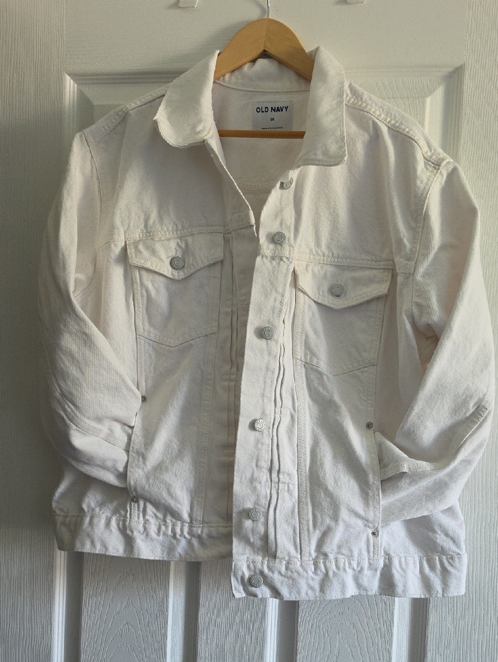 Old Navy White Cotton Jacket with Navy Logo